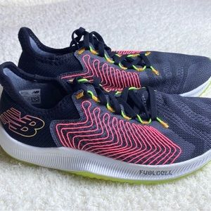 NWOB*‎ New Balance Guava Grey-White Size 7